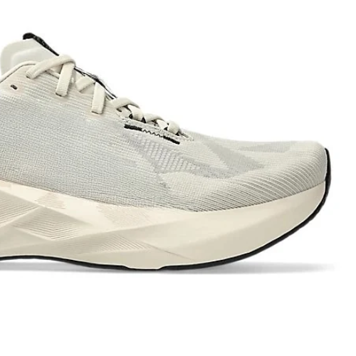 Novablast 5 | Oatmeal/Black